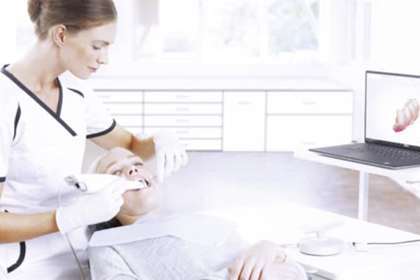 straumann-kurs_intraoral_web